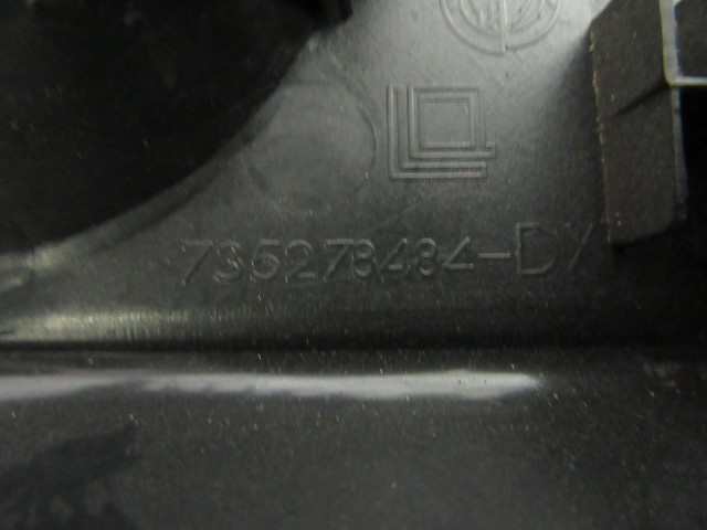 Fiat Stilo  735278484 számú, jobb oldali tükör takaró háromszög