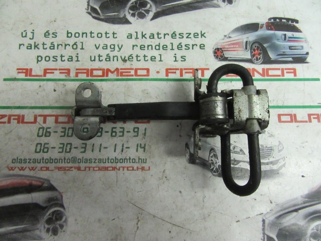 Fiat Stilo 5 ajtós, első ajtóhatároló