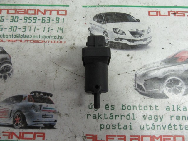 Alfa Romeo/Fiat/Lancia 46813571 számú turbó nyomás szabályzó a képen látható sérüléssel