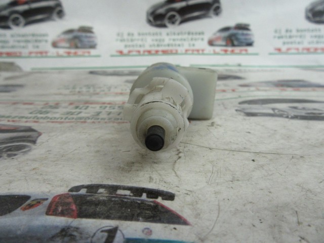Alfa Romeo/Lancia  46543839 számú féklámpa kapcsoló