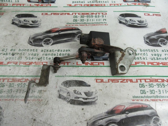 Alfa Romeo 166 89101056 számú xenon lámpa állító