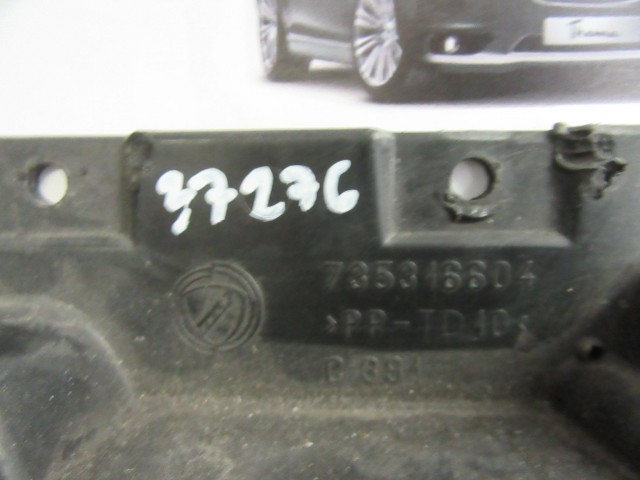 Fiat Panda II. 735316604 számú, első díszrács