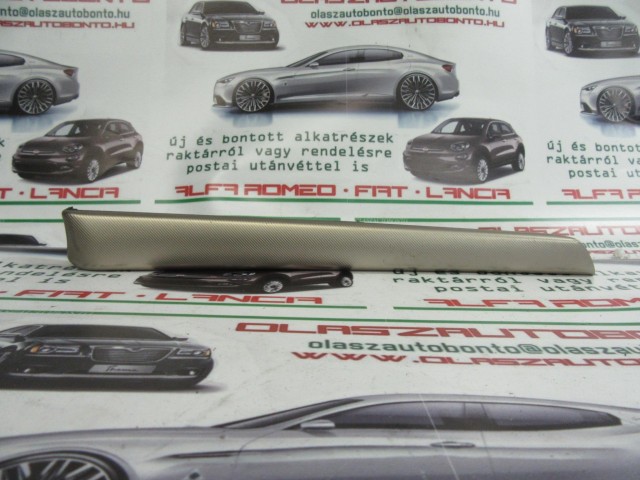 Alfa Romeo 159 pezsgő csíkos, jobb első ajtókárpit díszcsík