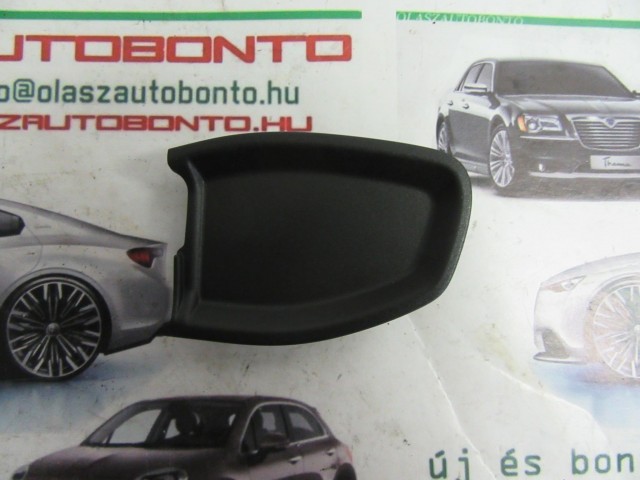 Jeep Renegade 735604107 számú, bal első-hátsó takaró műanyag