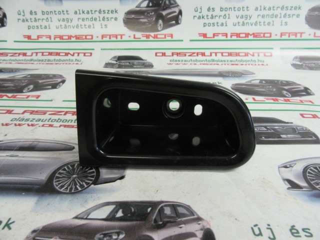 Jeep Renegade 735580165 számú, jobb első ajtóbehúzó