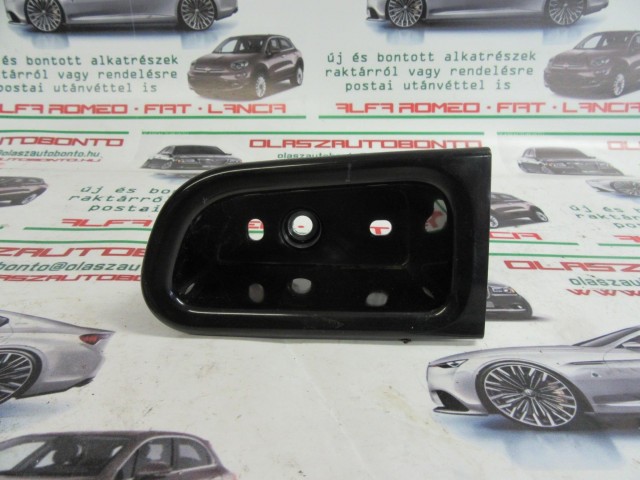 Jeep Renegade 735580163 számú, bal első ajtóbehajtó