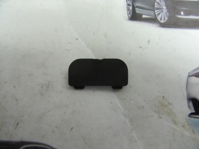 Jeep Renegade jobb első csavar takaró