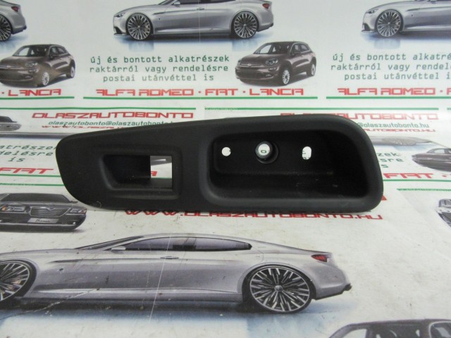 Jeep Renegade jobb hátsó ajtóbehajtó