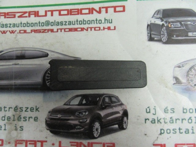 Fiat Multipla 735266582 számú, belső ülés sín takaró