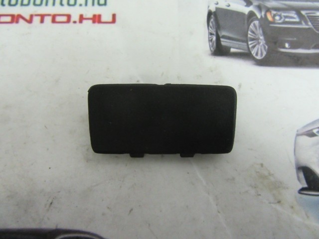 Fiat Idea fekete színű kárpit csavar takaró