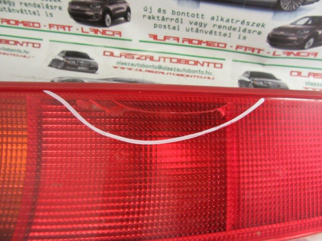 Fiat Punto II. 5 ajtós, jobb hátsó lámpa a képen látható sérüléssel