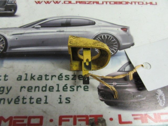 Fiat Stilo sárga színű zárbetét kupak