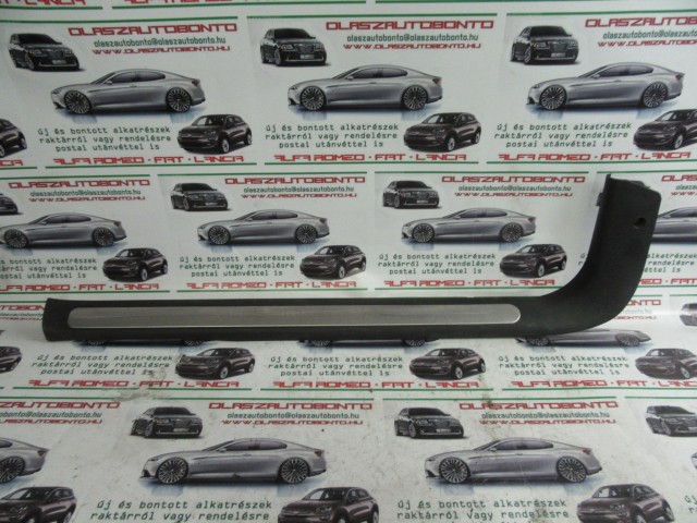 Alfa Romeo 156 cw 156056067 számú,bal első küszöb belső borítás