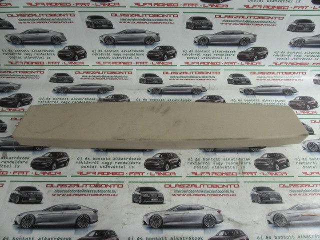 Lancia Delta 735453497 számú csomagtér ajtó kárpit