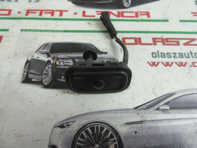 Gomb41235 Fiat 500FL bal selespeed gomb