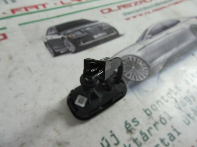 Gomb41236 Fiat 500FL jobb selespeed gomb