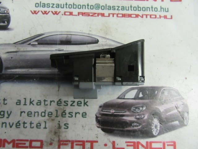 Alfa Romeo 147/Gt 735265529 számú apró tartó