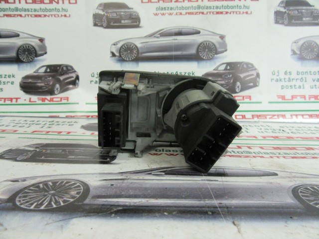 Alfa Romeo 166 szürke színű, xenon lámpa kapcsoló