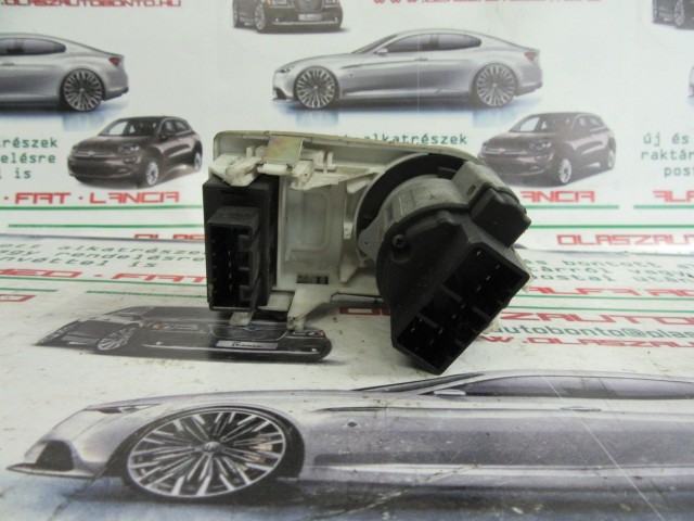Alfa Romeo 166 bézs színű, xenon lámpa kapcsoló