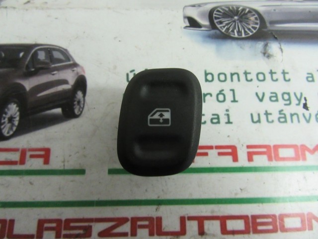 Fiat Panda III. jobb oldali ablakemelő kapcsoló