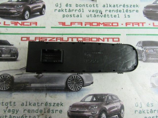 Lancia Musa bal első ablakemelő kapcsoló 4x a képen látható sérüléssel