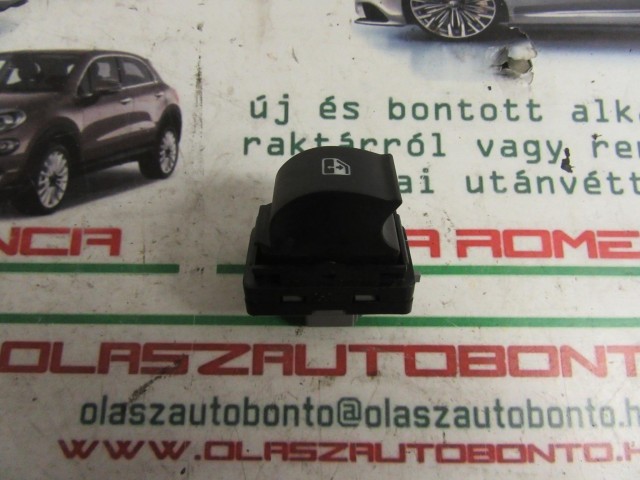 Fiat Grande Punto jobb első ablakemelő kapcsoló