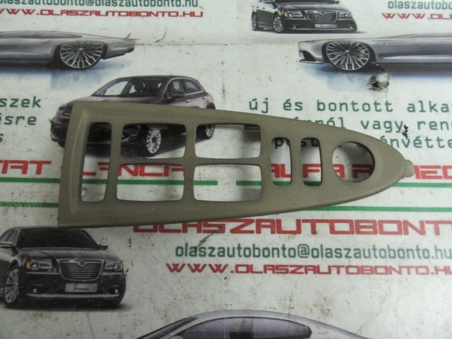 Fiat Croma bézs színű, bal első ablakemelő kapcsoló tartó