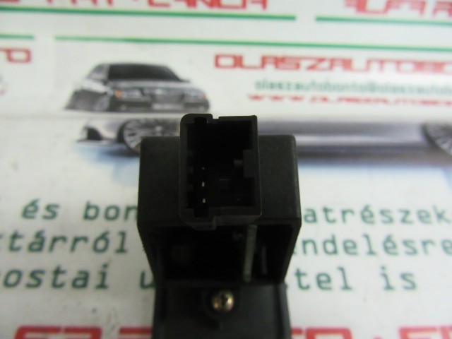 Fiat Ducato 735316091 számú, lámpa állító kapcsoló