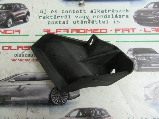 Fiat Stilo jobb oldali lámpa tartó 46806406