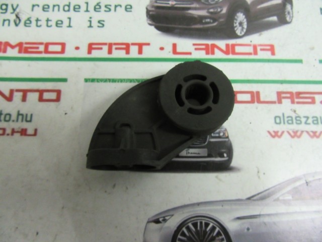 Fiat Bravo/Marea hűtő tartó felső