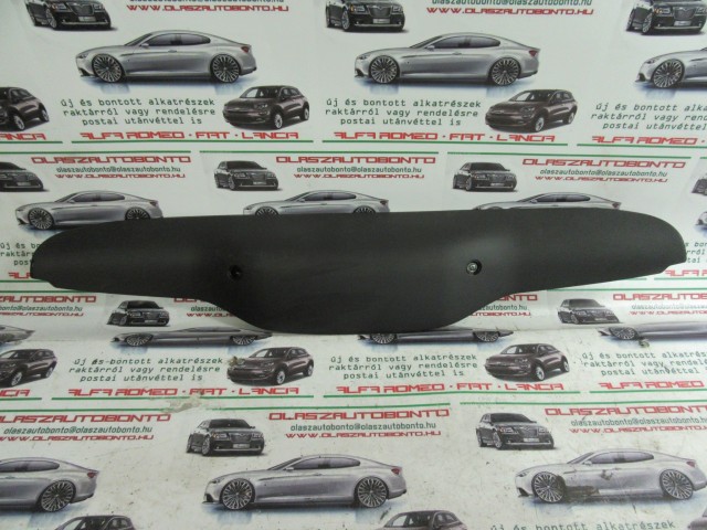 Fiat 500 735542374 számú, fekete pótféklámpa takaró műanyag 