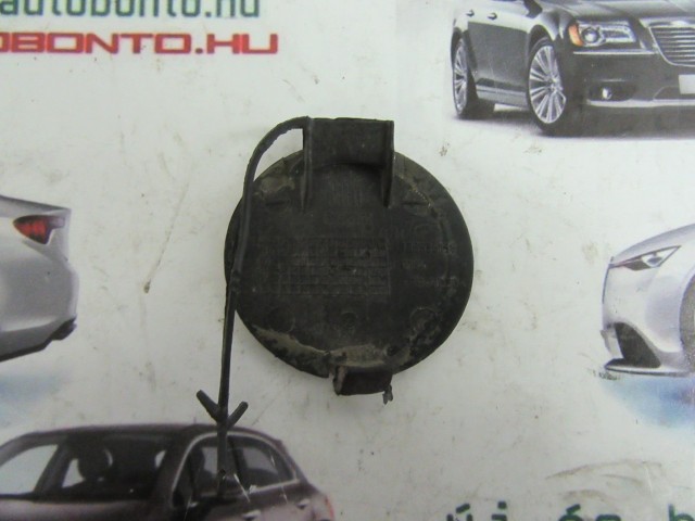 Fiat Punto Nouva 735536156 számú, piros színű, hátsó vonószem takaró