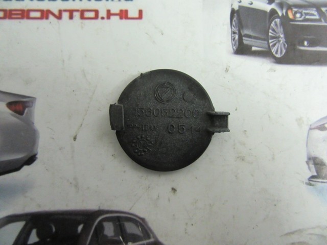 Alfa Romeo 147FL 156052200 számú, kék színű, első vonószem takaró