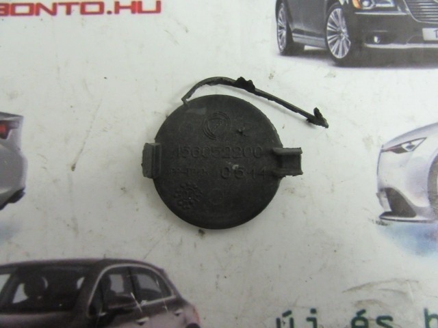 Alfa Romeo 147FL 156052200 számú, ezüst színű, első vonószem takaró