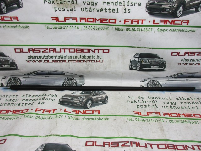 Fiat Punto II. 5 ajtós, 0117251 számú, utángyártott új, jobb első ajtó díszléc