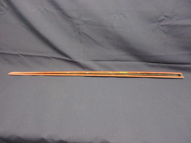 Fiat Punto II. 5 ajtós, 0117262 számú, utángyártott új, alapozott, bal első ajtó díszléc