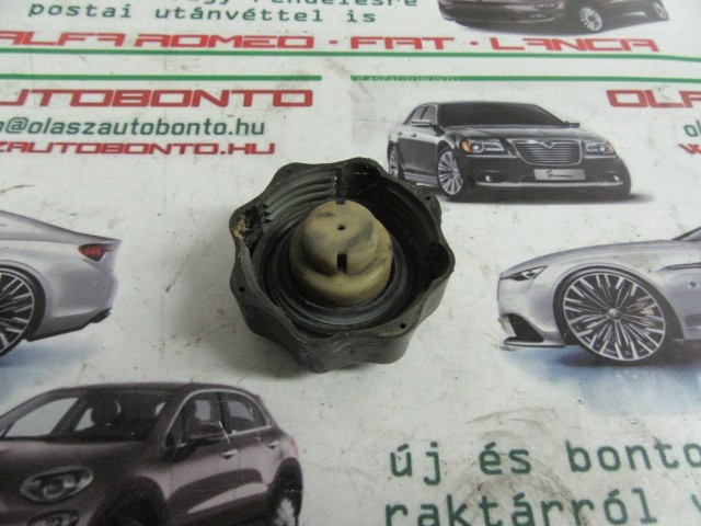 Fiat Marea kiegyenlítő tartály sapka