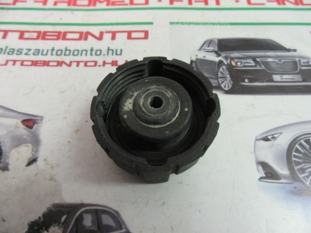Lancia Thesis kiegyenlítő tartály sapka