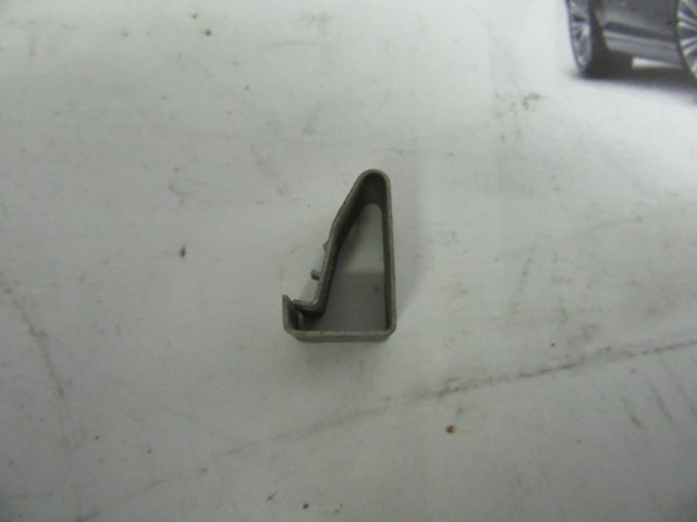 Fiat Freemont első díszrács rögzítő