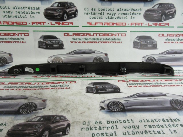 Alfa Romeo Giulietta matt szürke színű, bal első ajtó kárpit díszcsík