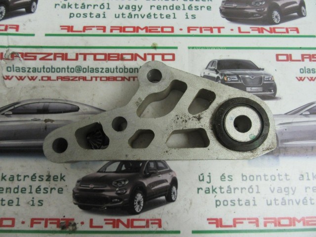 Fia 500X 51999635 számú tartóbak
