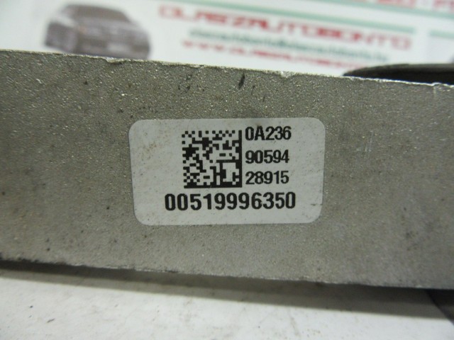 Fia 500X 51999635 számú tartóbak