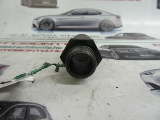 Alfa Romeo 147 60595387 számú olajhűtő rögzítő csavar