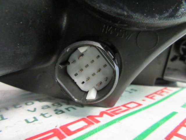 Fiat Grande Punto gyári beszállítós új Valeo, fehér csatlakozós, bal első fényszóró