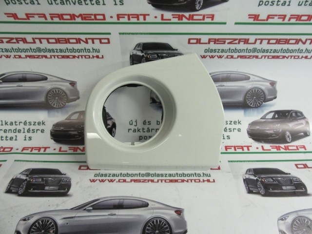 Fiat 500 51803292 számú, fehér színű, bal oldali műszerfal párna betét