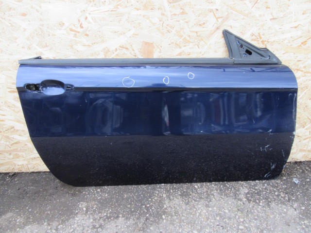 52063 Alfa Romeo Gt kék színű, jobb oldali ajtó a képen látható sérüléssel