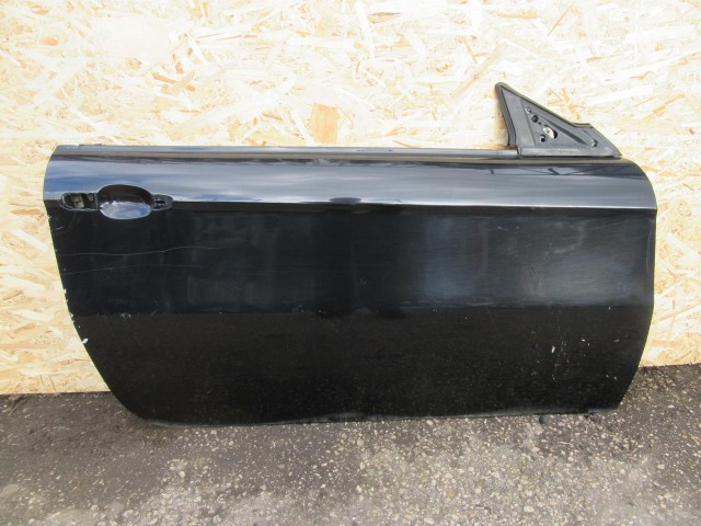 52064 Alfa Romeo Gt fekete színű, jobb oldali ajtó 