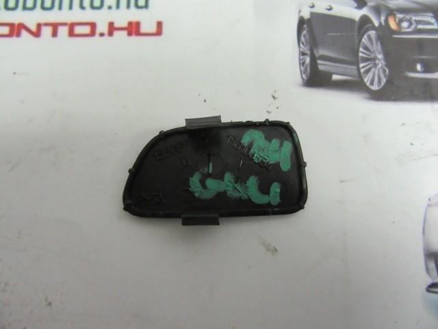 Alfa Romeo Giulietta 156089340 számú ,ajtó kárpit csavar takaró