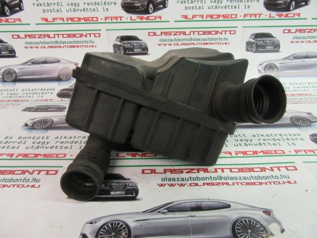 Alfa Romeo 159 2,4 Jtd, 51779360 számú, szívászaj csökkentő a képen látható sérüléssel