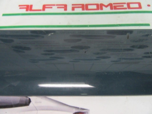 Fiat 500 735426211 számú, sötét kék színű, bal első díszcsík